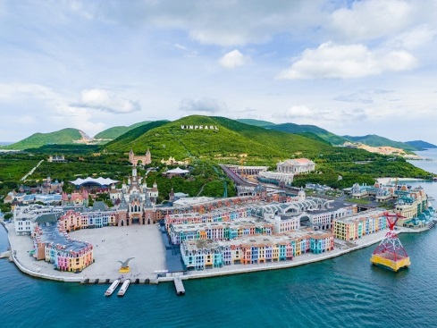 ĐÊM 1: TP. HỒ CHÍ MINH – NHA TRANG